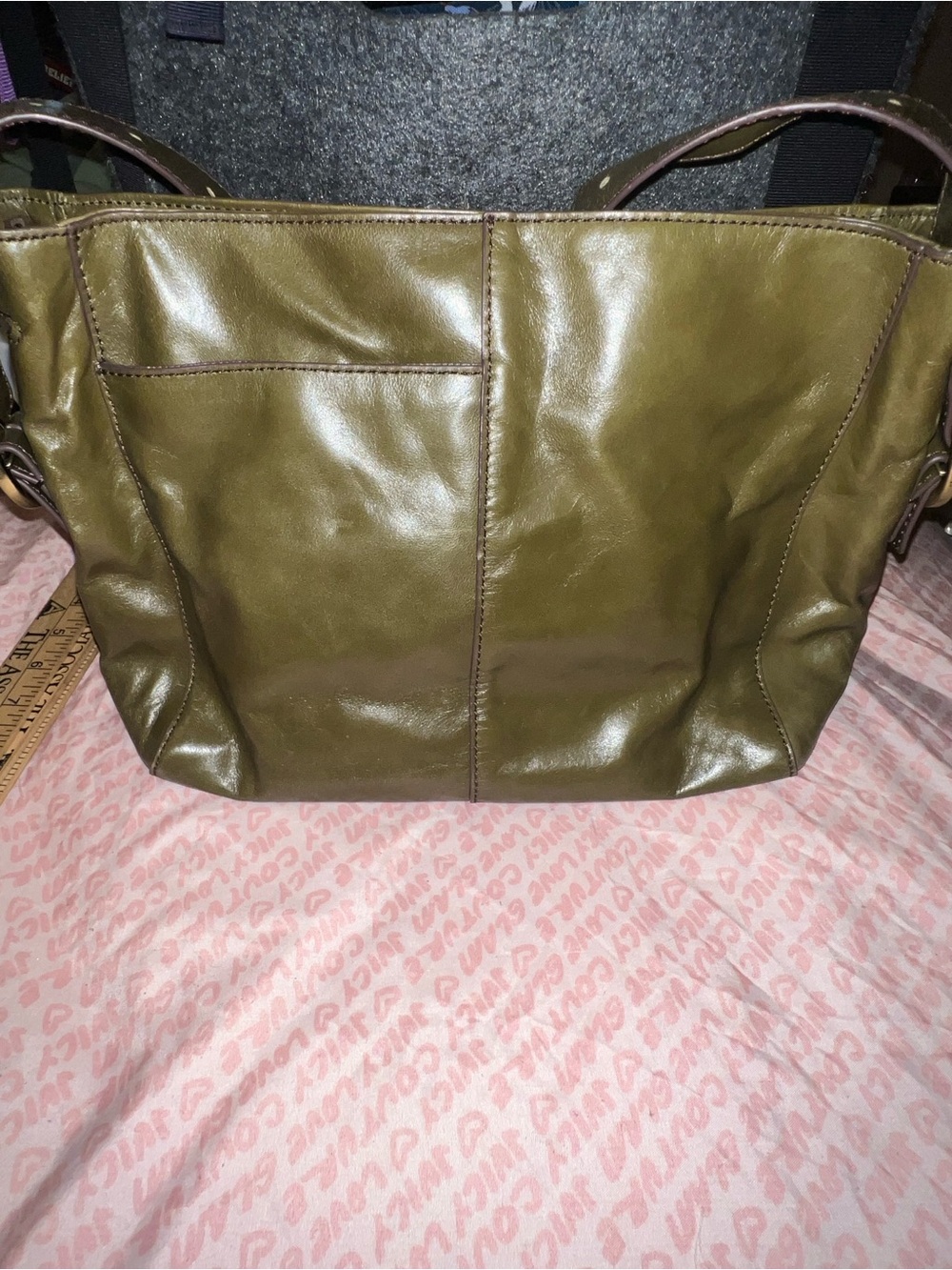 Hobo shoulder bag in olive veil color